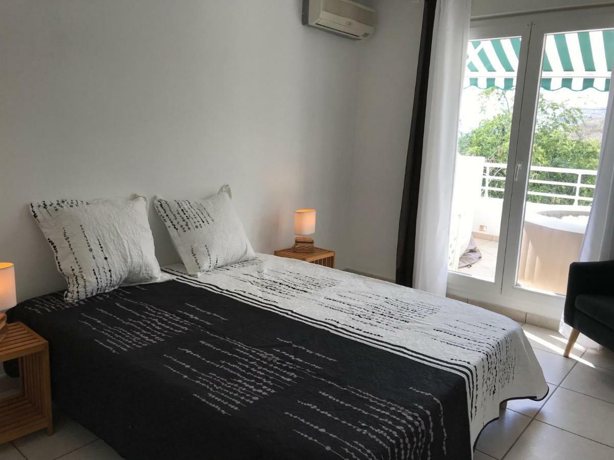 Meuble Homard Avec Jacuzzi Et Vue Mer Saint-Gilles-les Bains Dış mekan fotoğraf